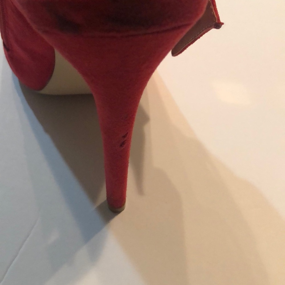 Red Heels 👠 - Picture 7 of 10